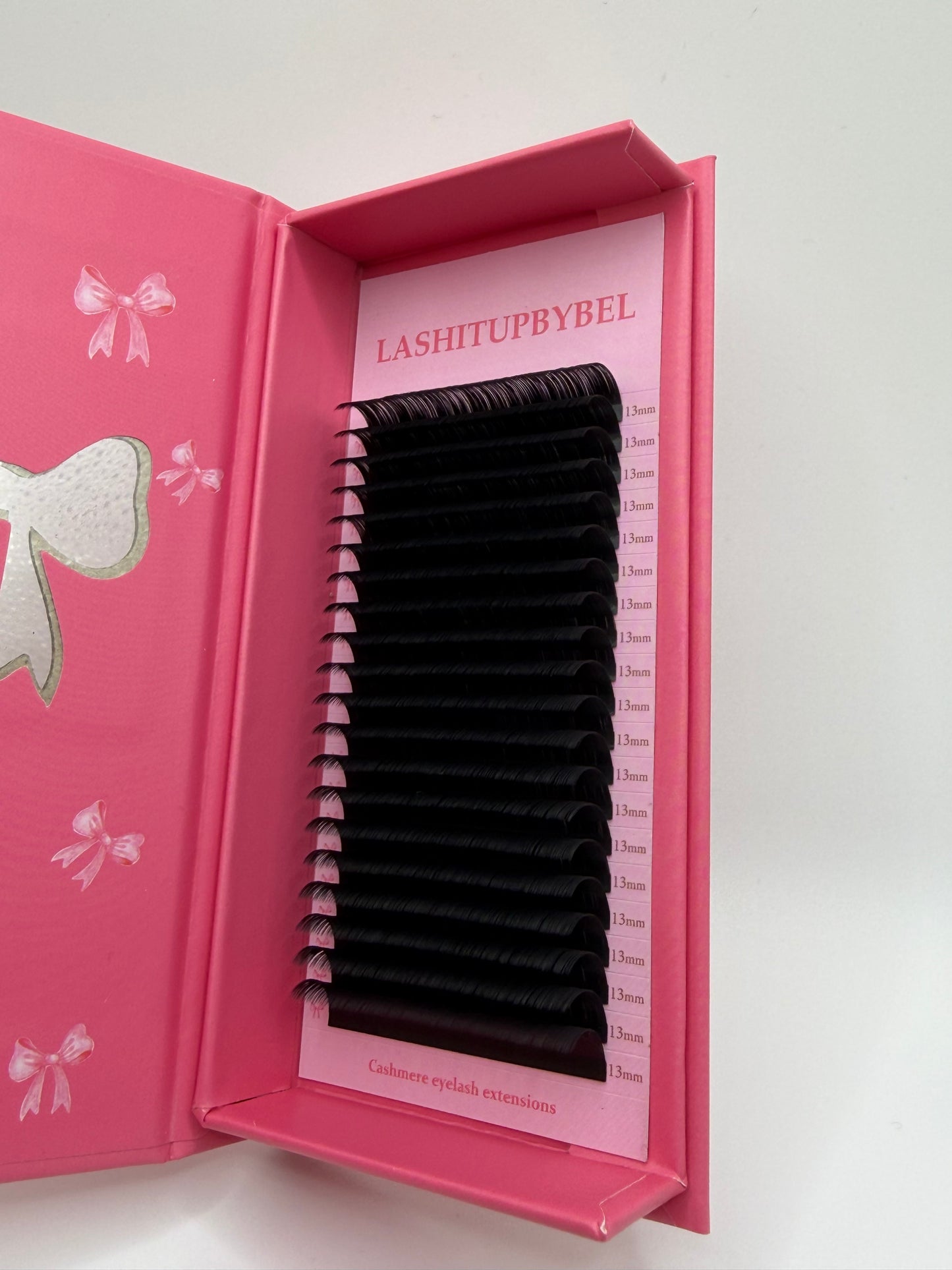 Dark Cashmere Volume & Mega Volume Single Lash Trays (.3/.5 CC) – 20 Rows in 12mm & 13mm